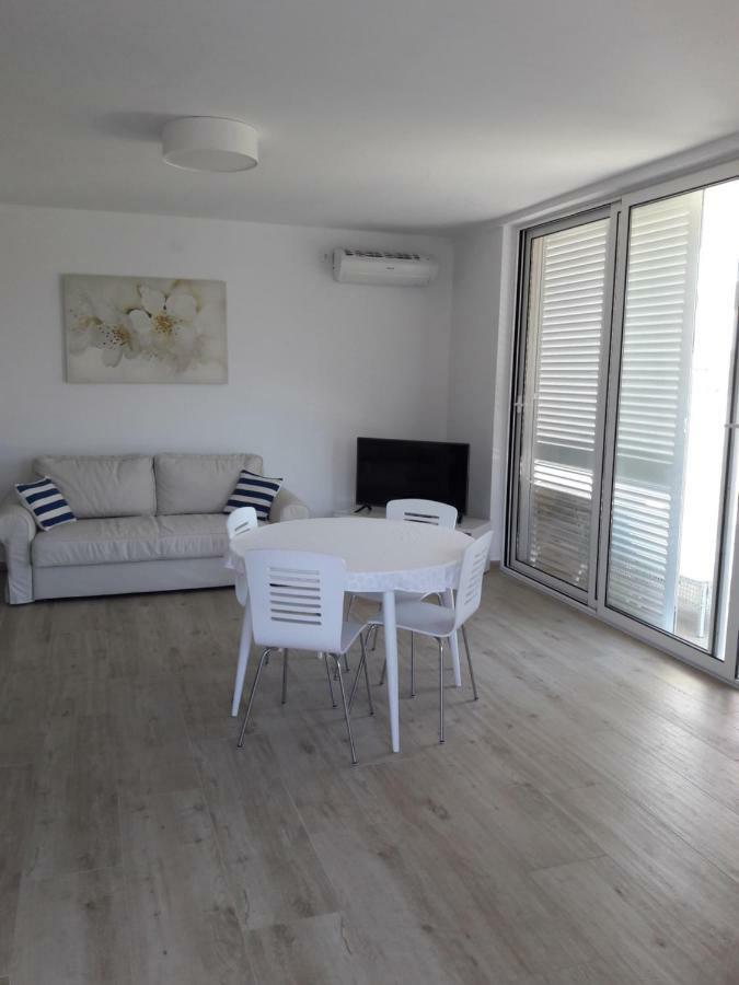 Apartment Marina Silba Buitenkant foto